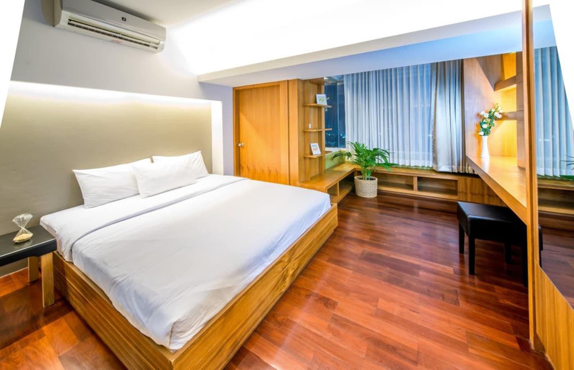 Laemtong Serviced Apartment Сирача Экстерьер фото