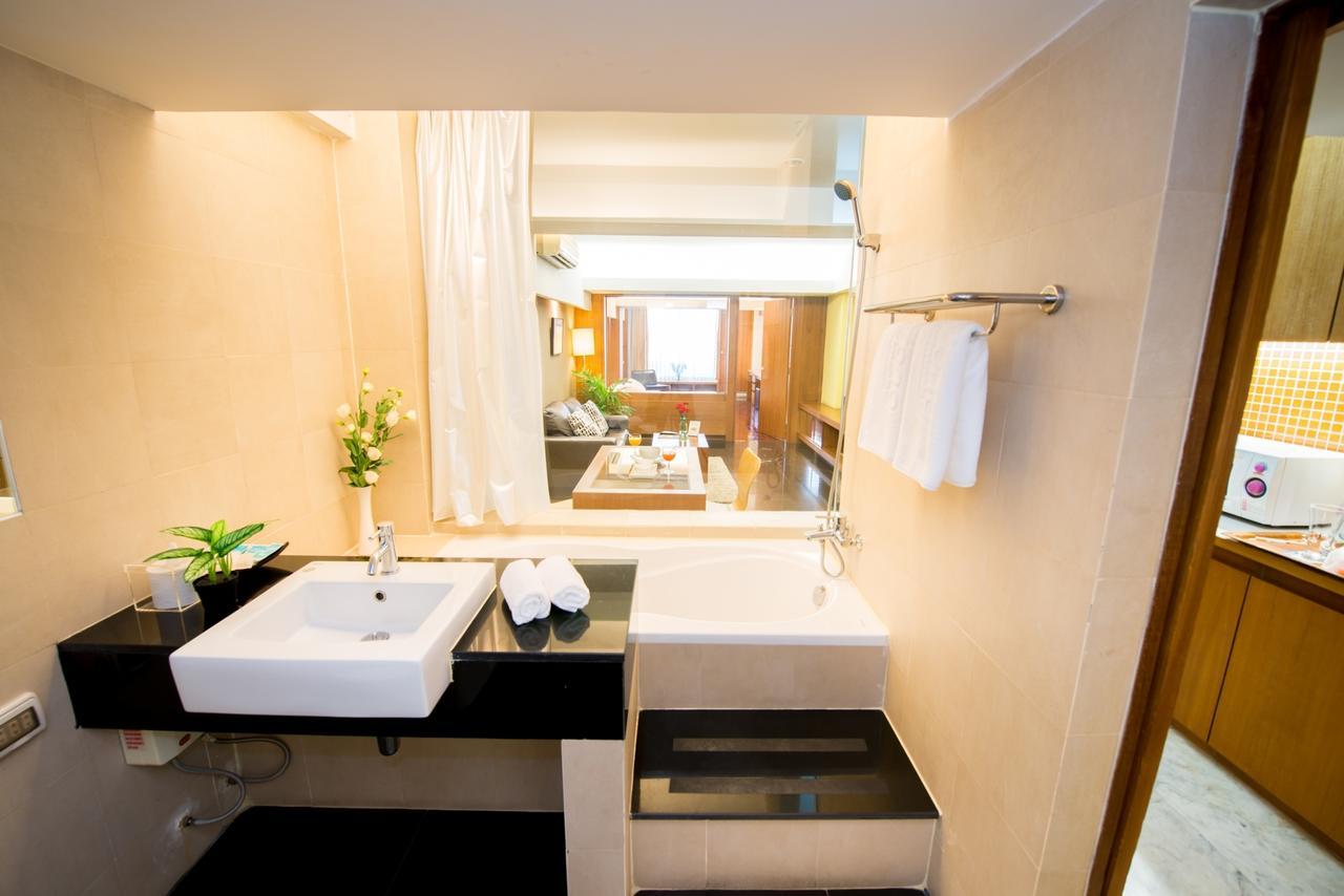 Laemtong Serviced Apartment Сирача Экстерьер фото