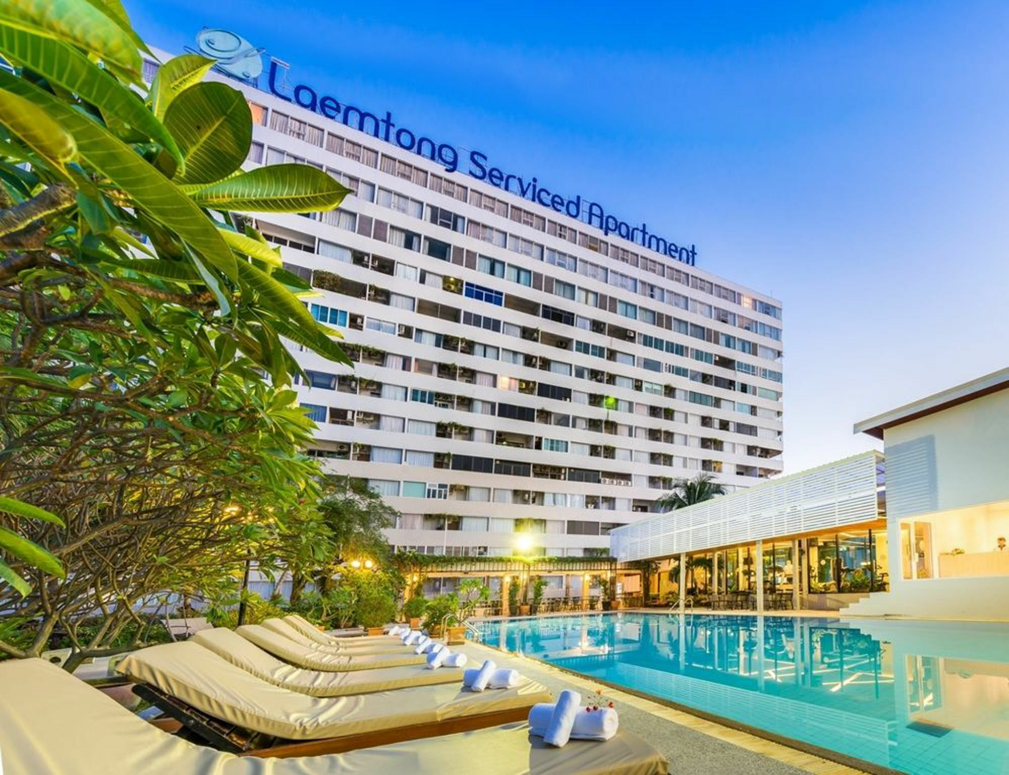 Laemtong Serviced Apartment Сирача Экстерьер фото